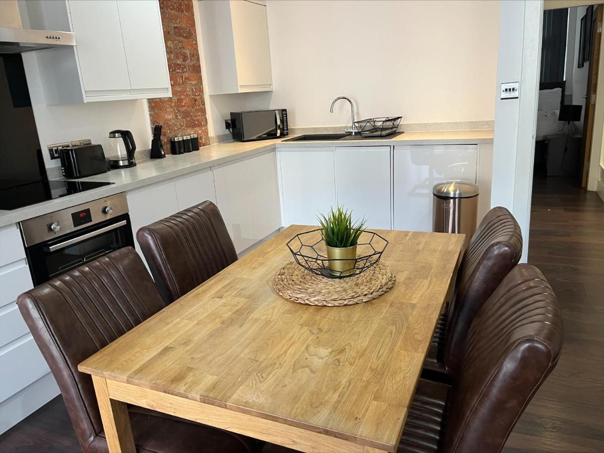 Central Aparthotel By Ustay Liverpool Esterno foto